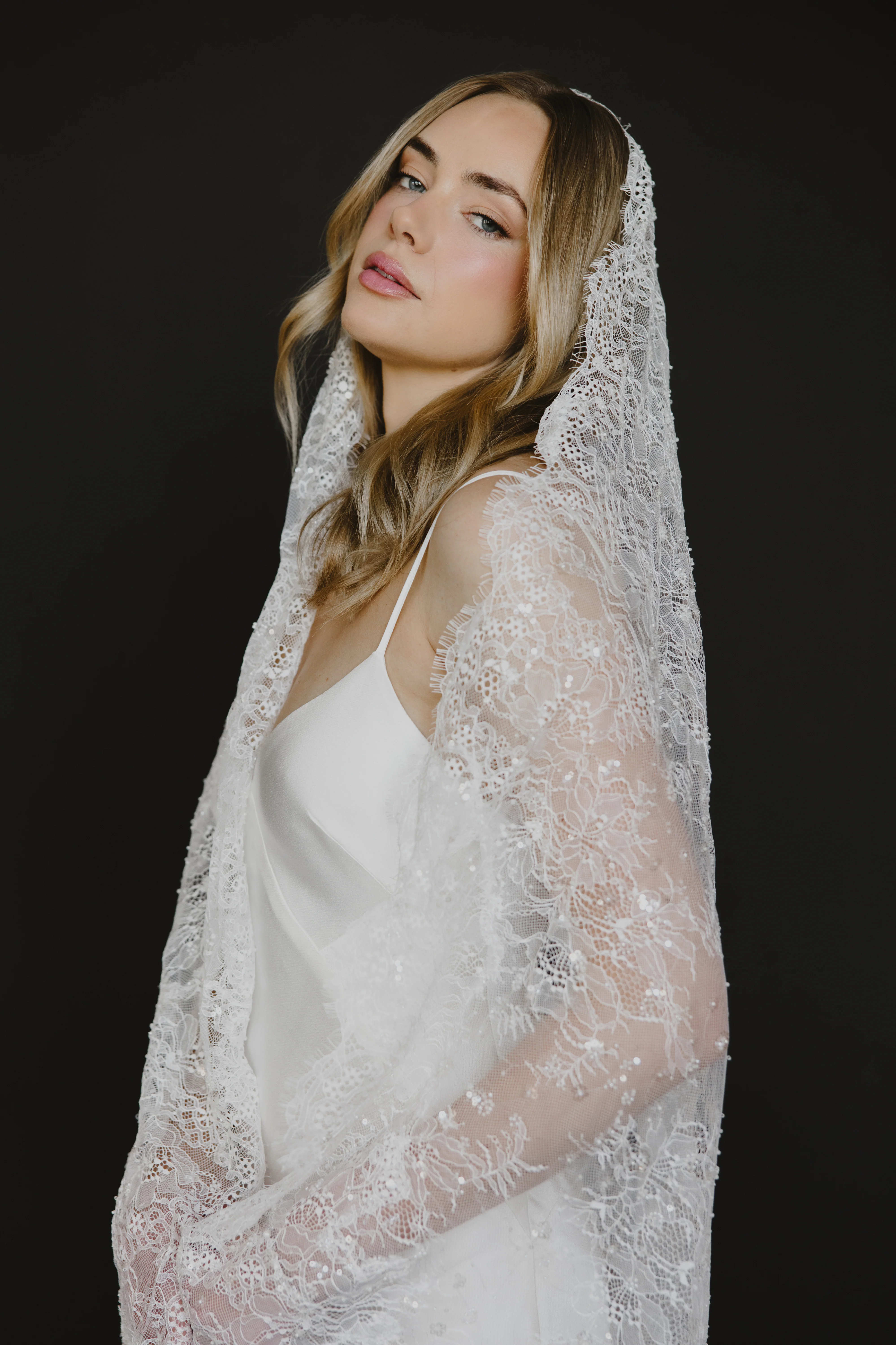 Delphine Veil - Image 2