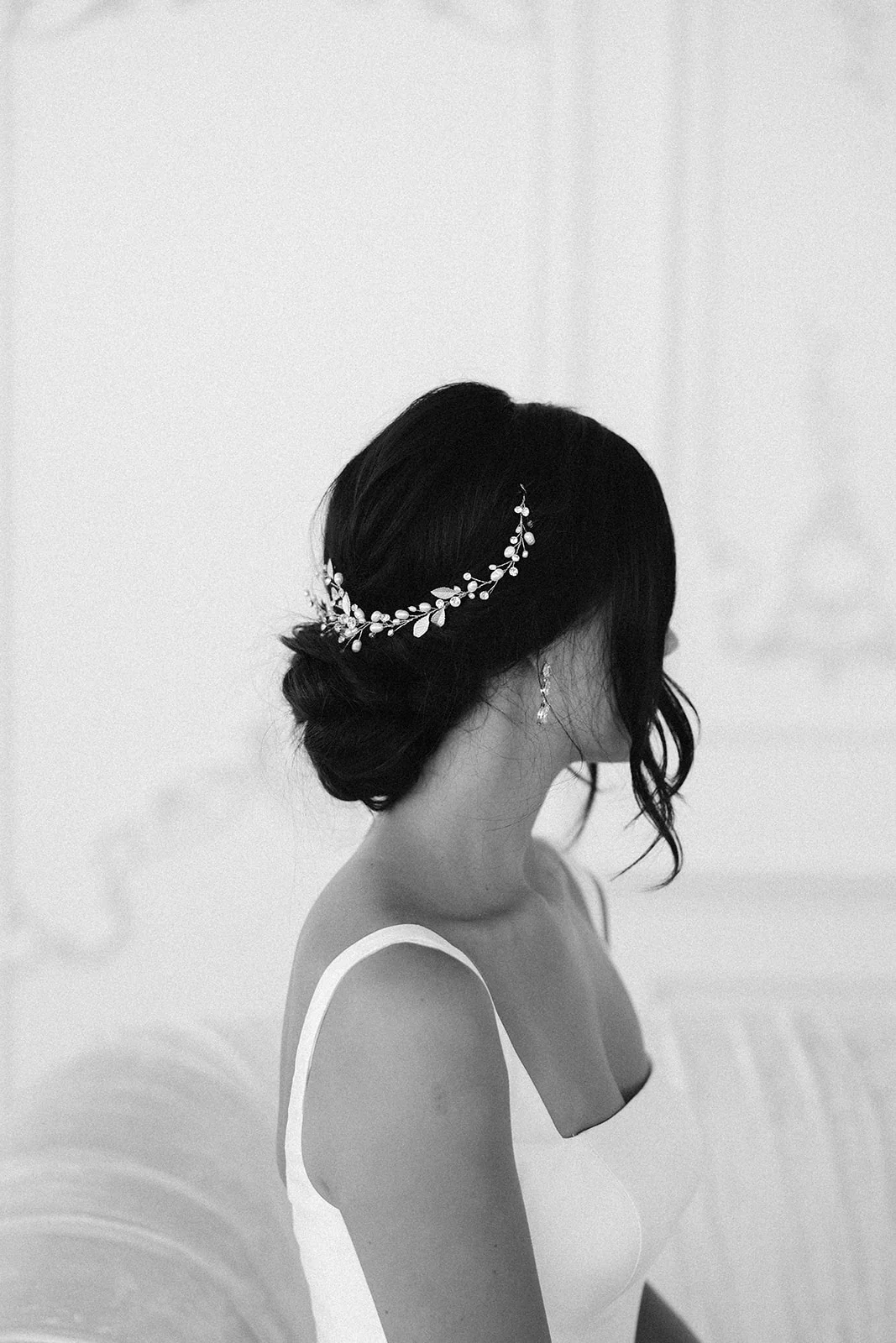 Harlow Pearl and Crystal Hair Vine - Image 5