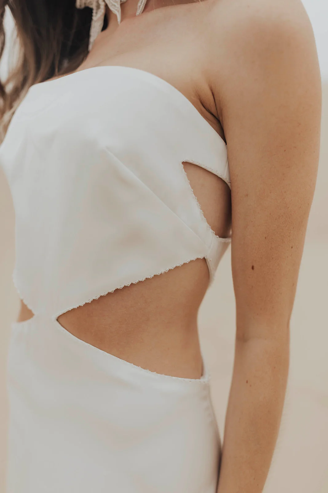 Iris Cut Out Dress - Image 3