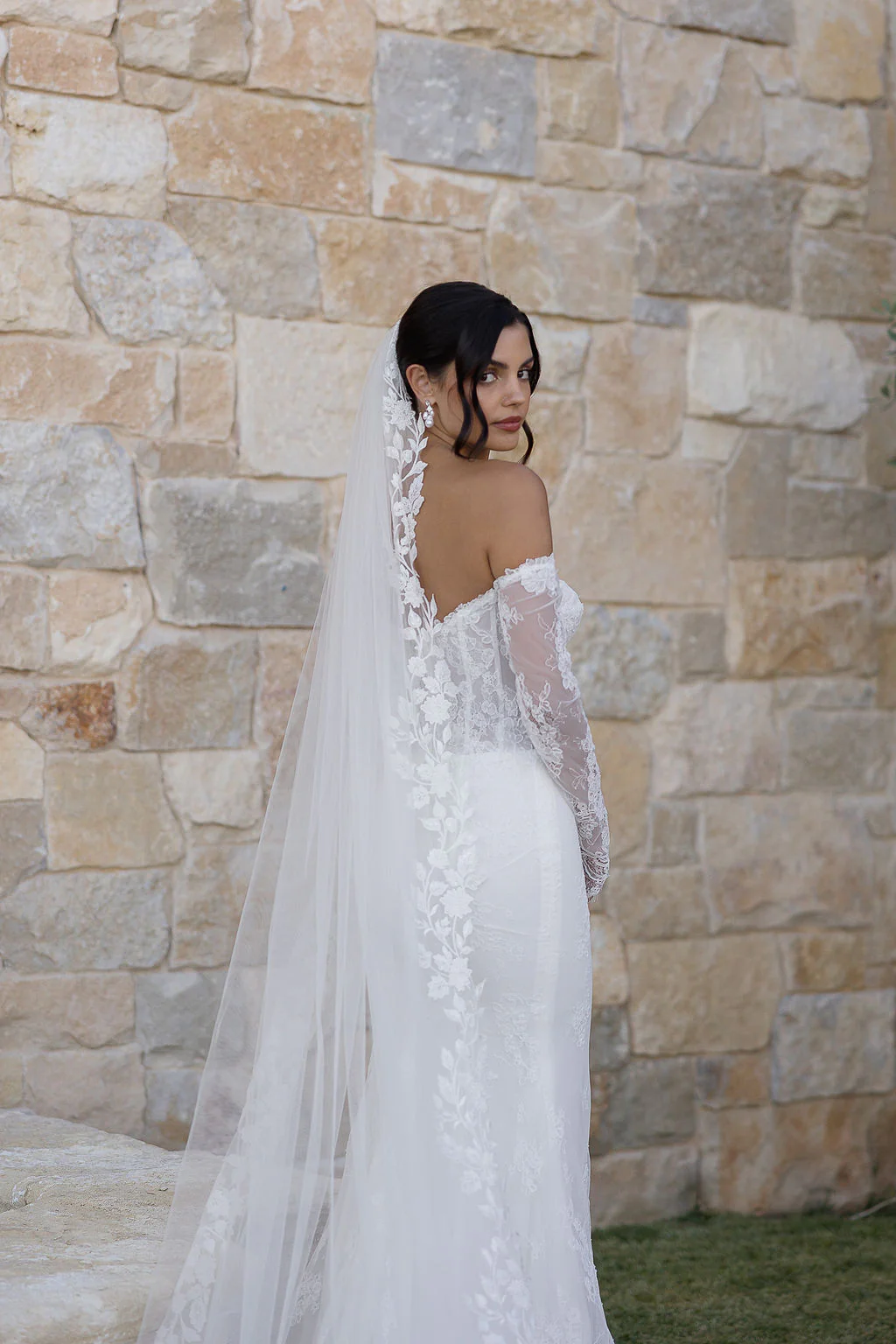 Isla Veil - Image 2