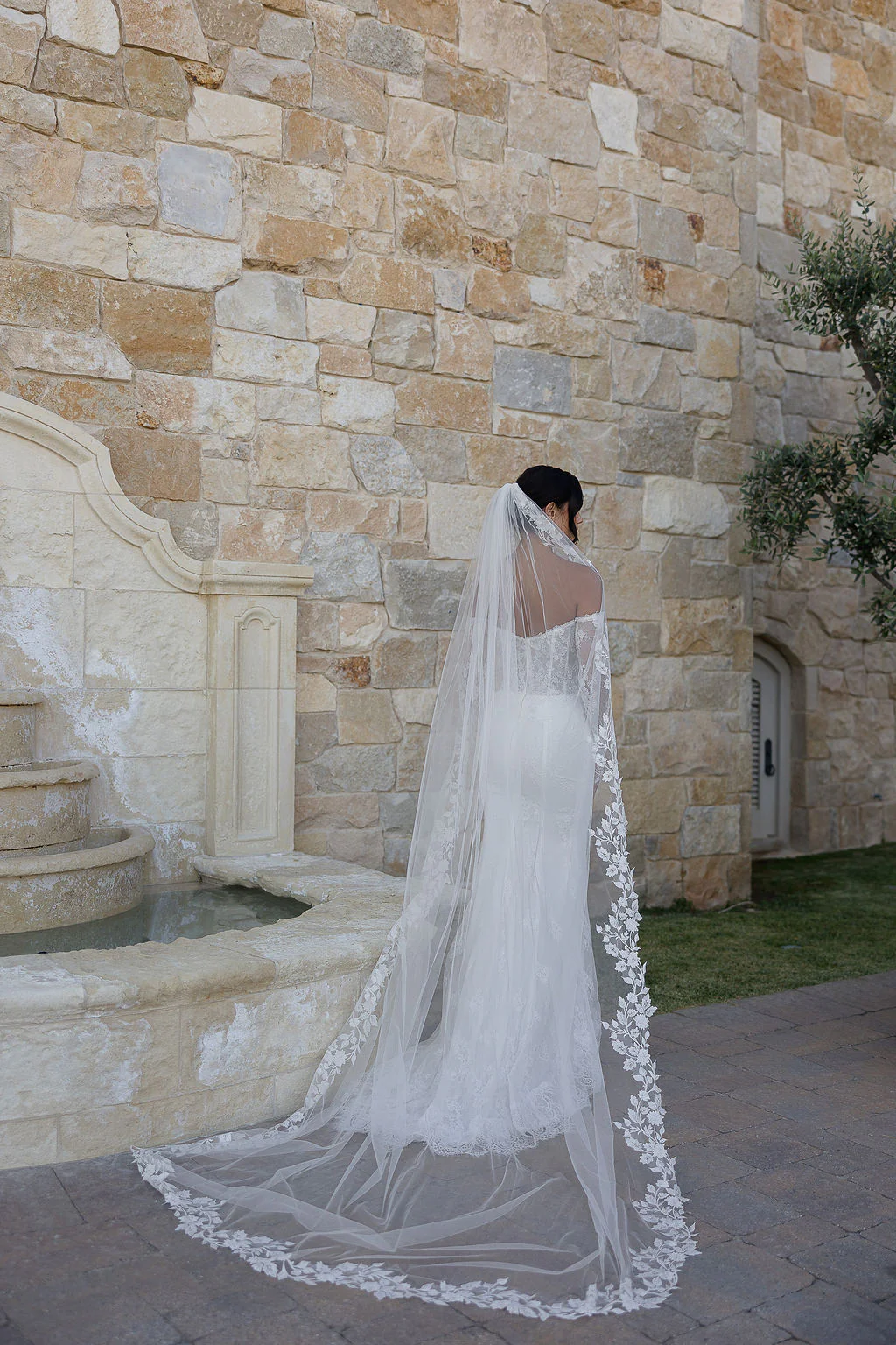 Isla Veil - Image 3
