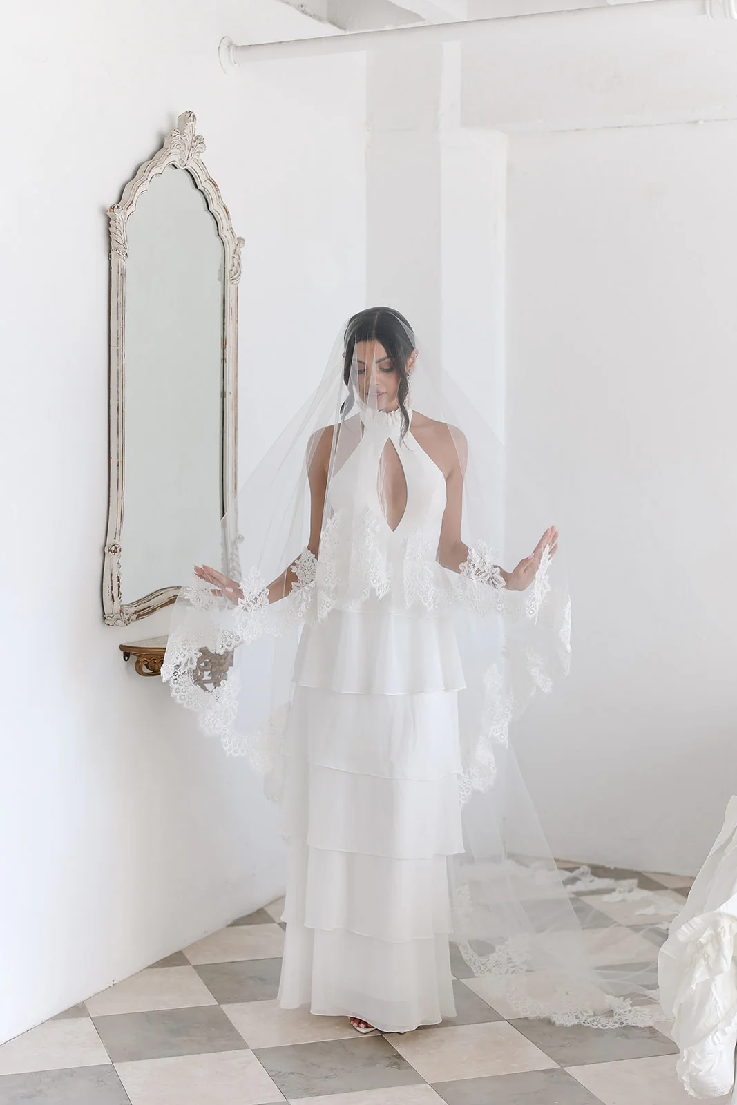 Laurence Lace Veil - Image 4