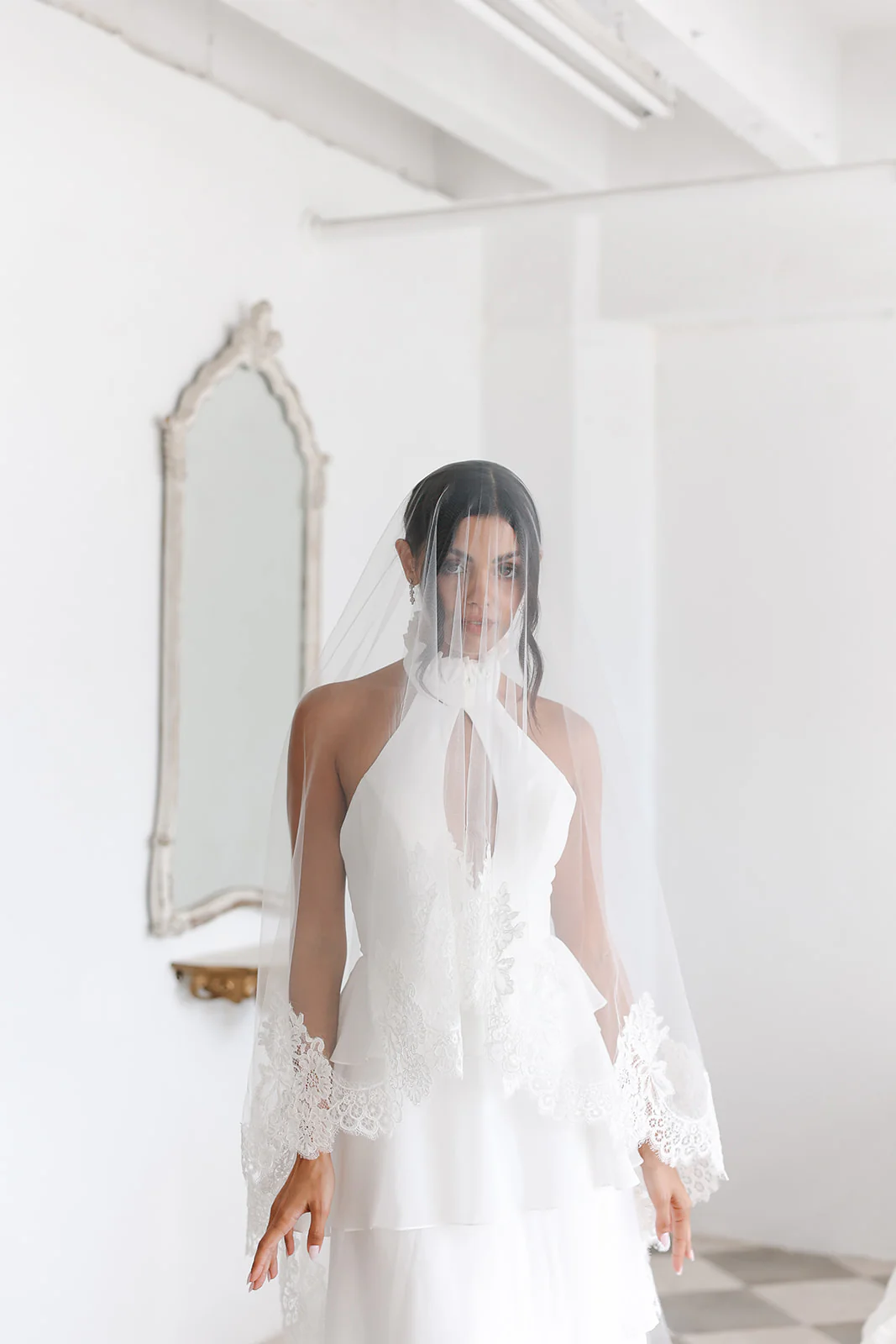 Laurence Lace Veil - Image 7