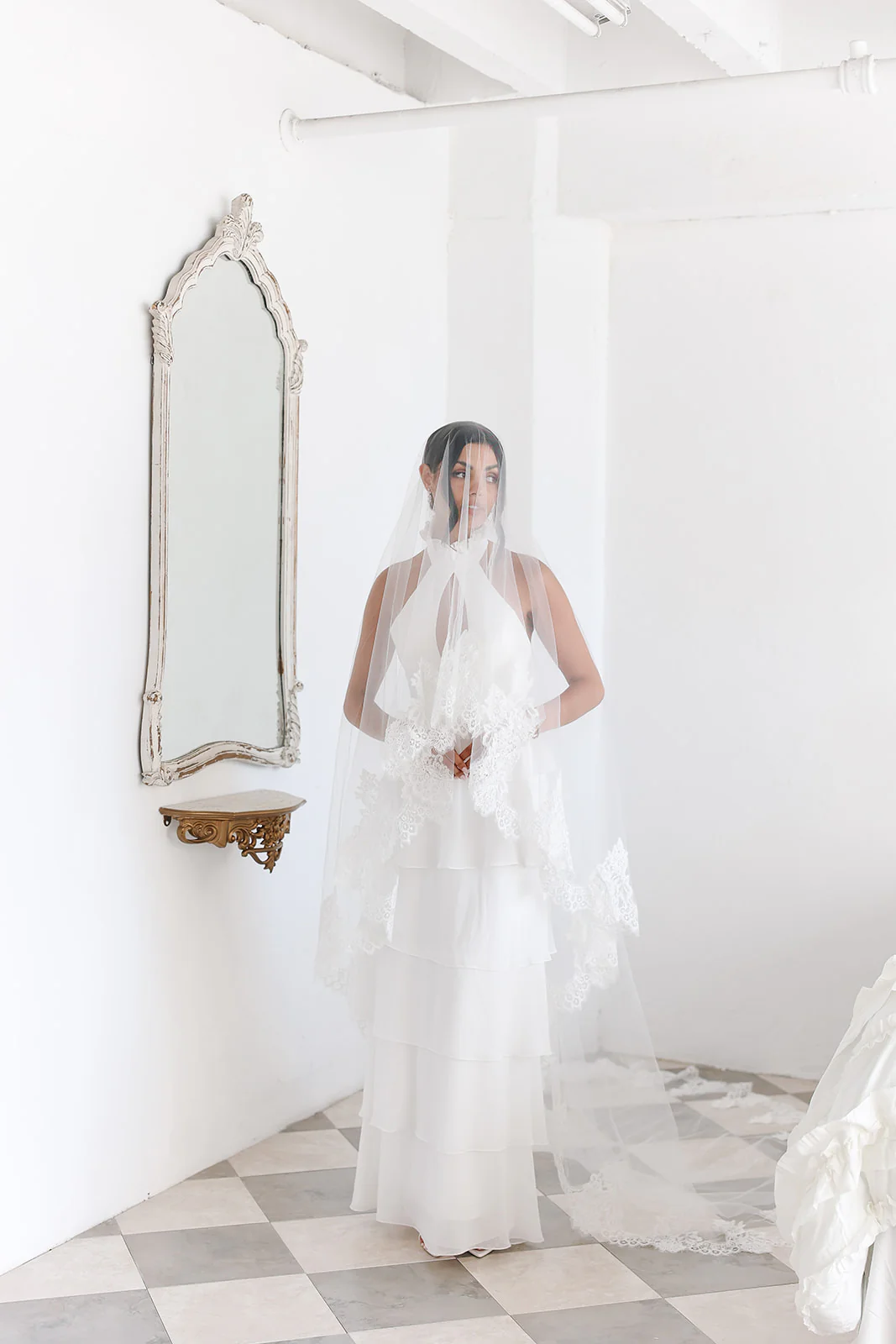 Laurence Lace Veil - Image 9