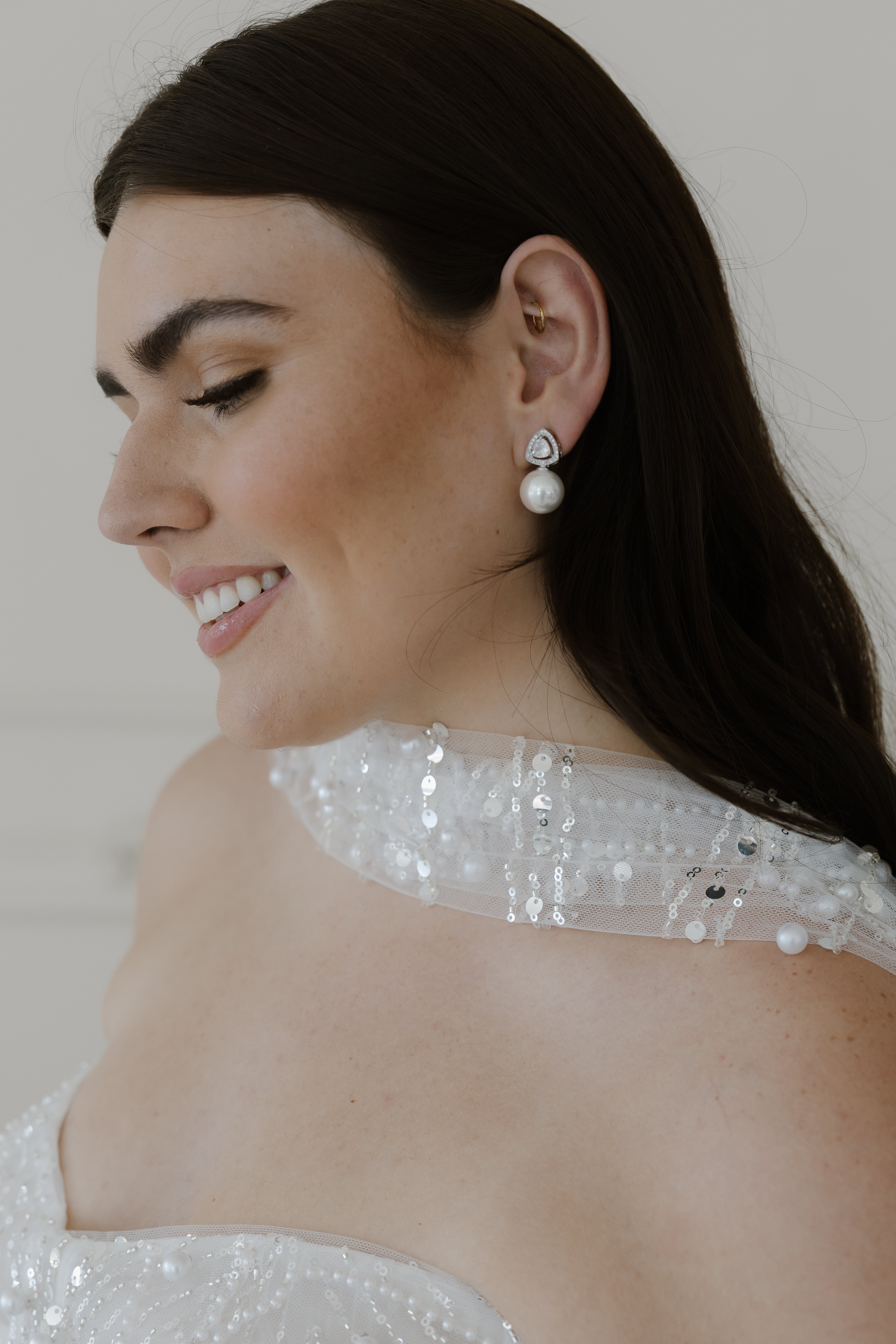 Legacy Pearl Drop Earrings - Image 5