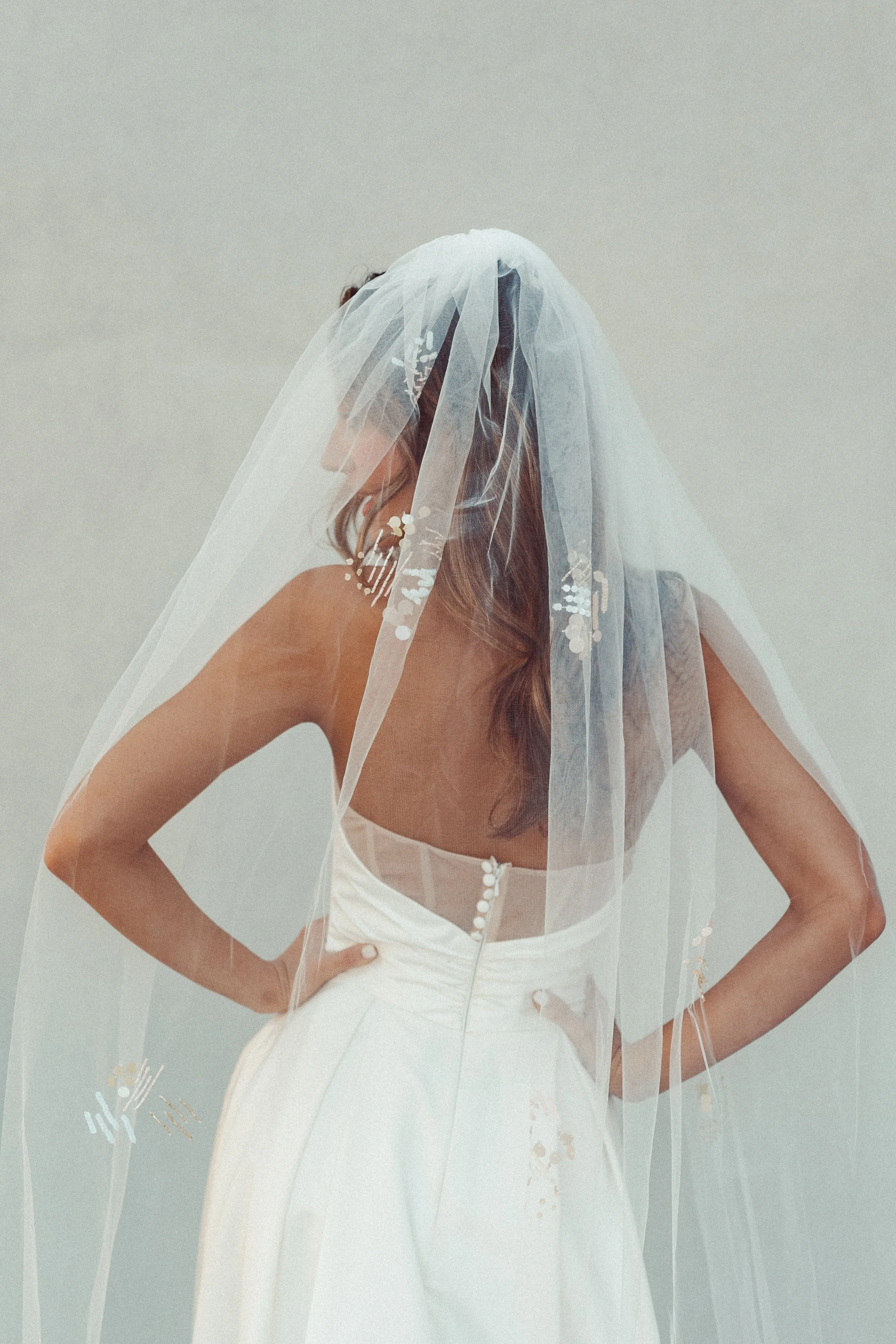 Monat Veil