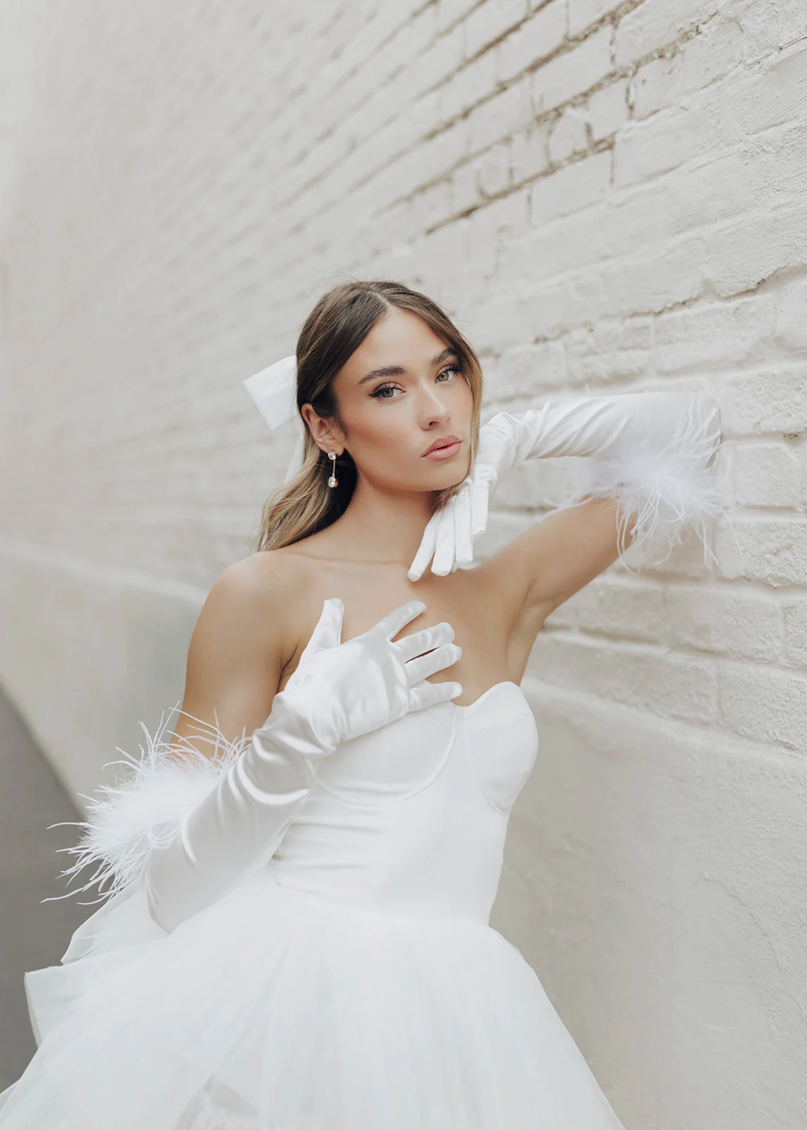 Olivia Feather Gloves - Image 4