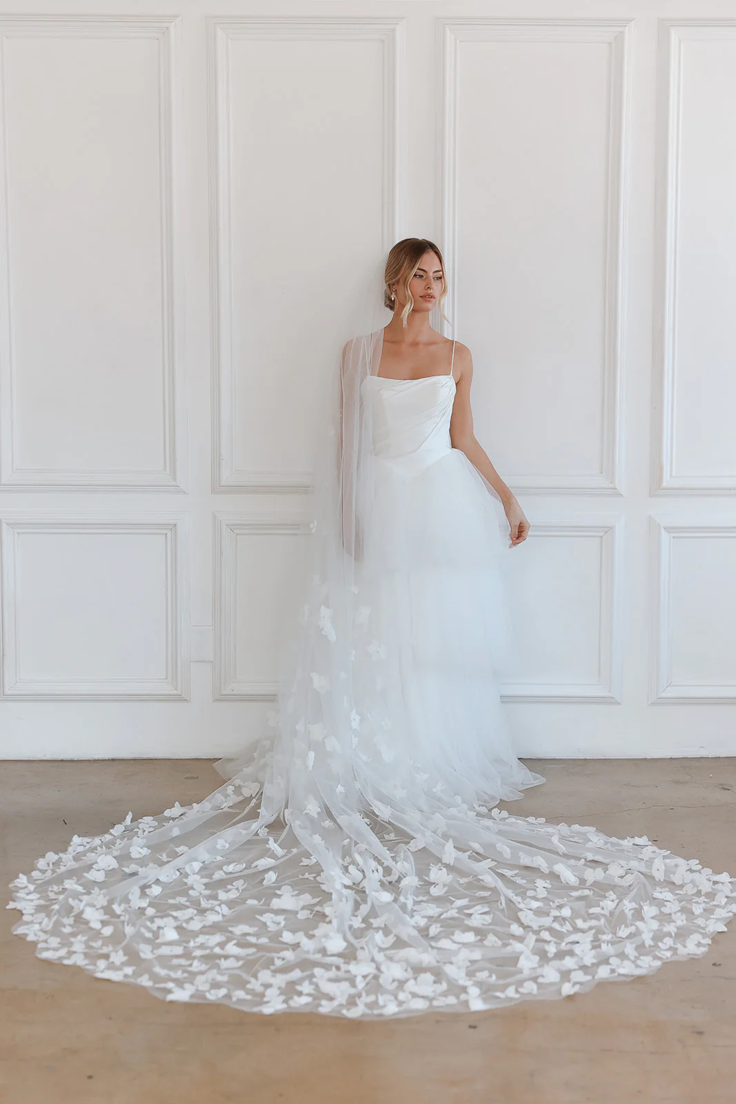 Sarai Veil - Image 8