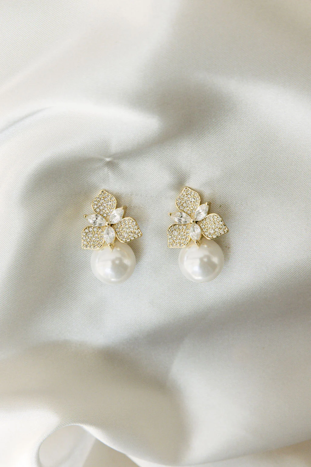 Sophie Pearl Drop Earrings - Image 4