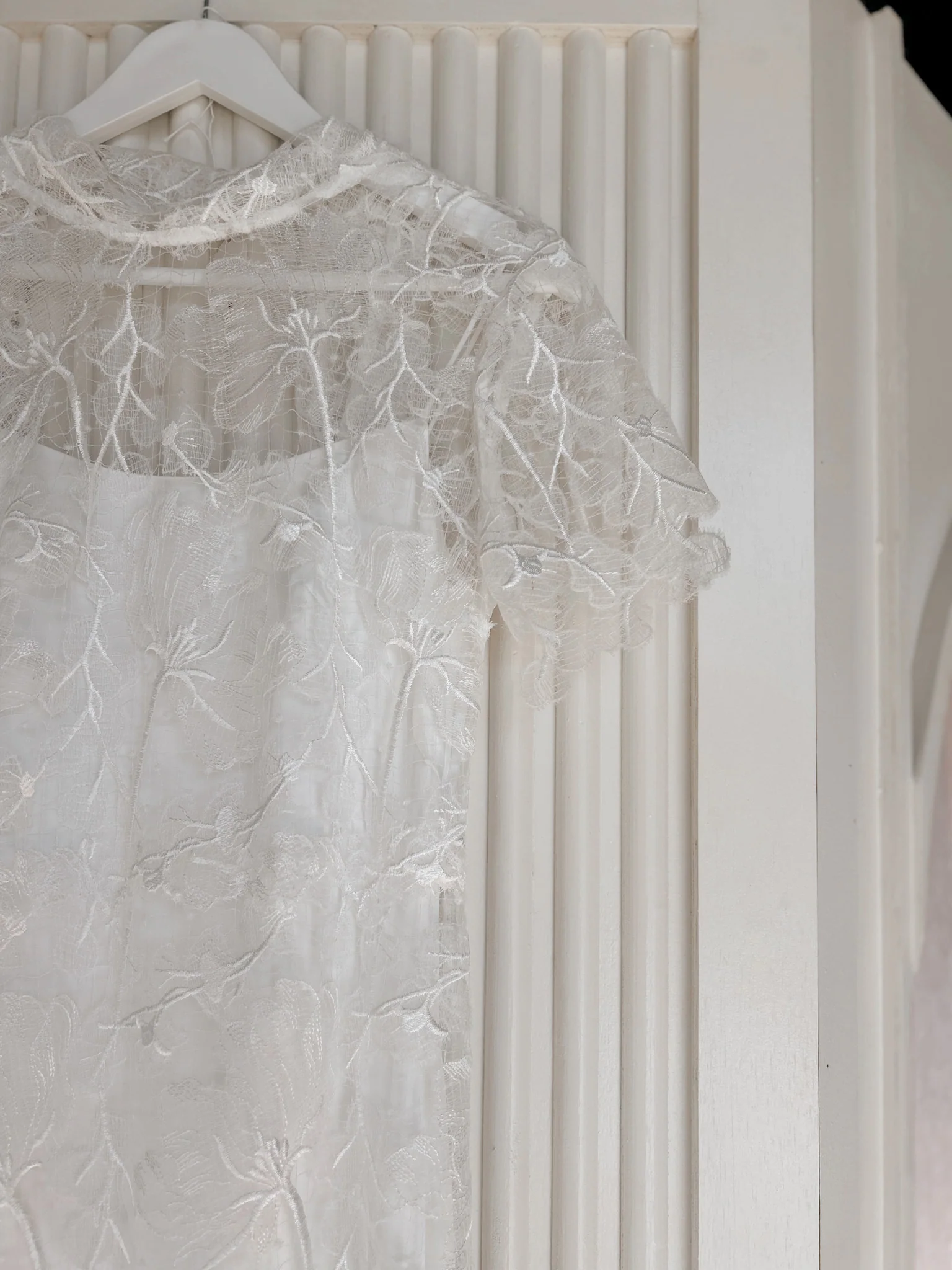 Tori Lace Gown - SAMPLE SALE - Image 3