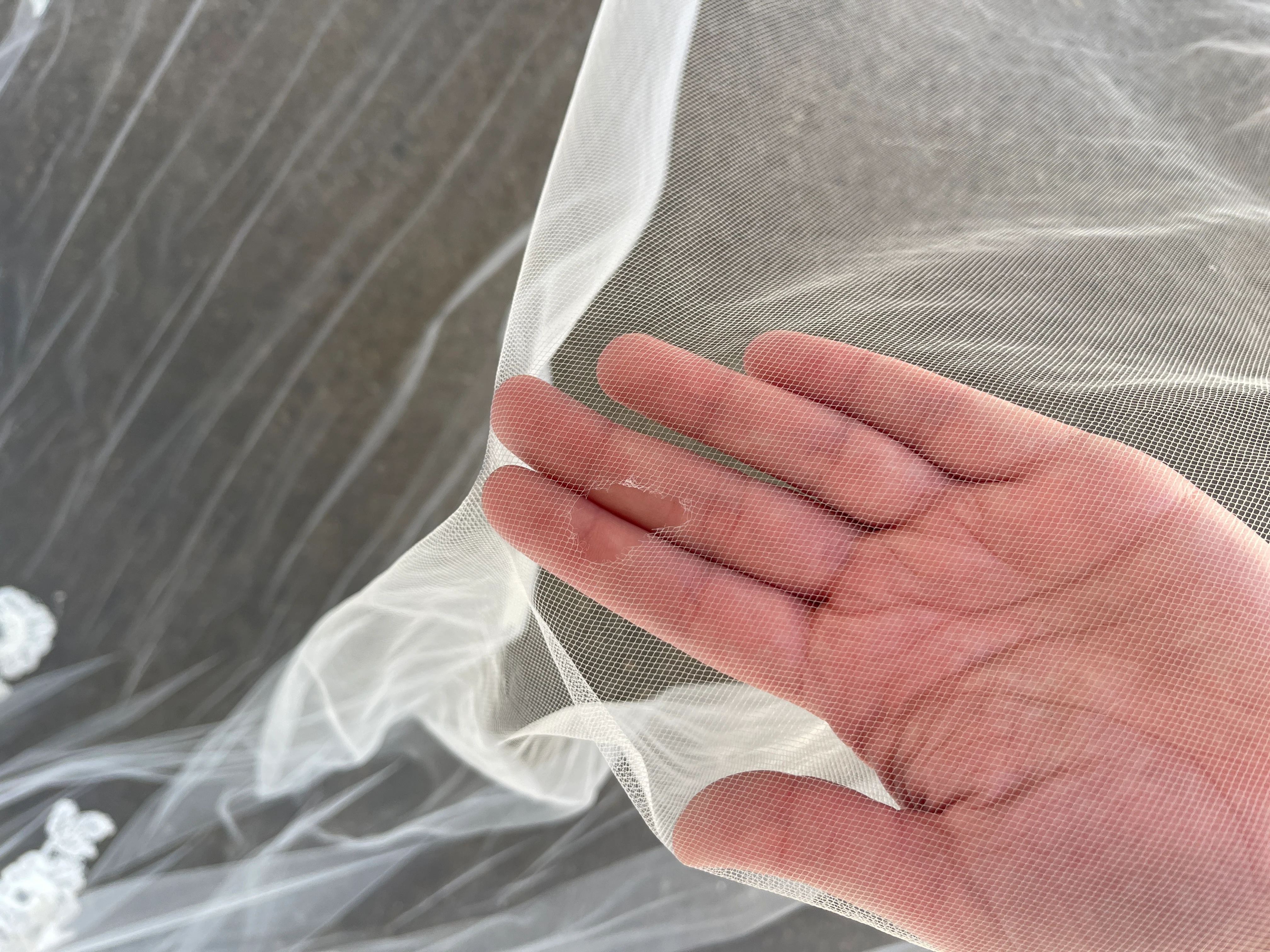 Traditional Lace Veil - SAMPLE SALE - Image 3
