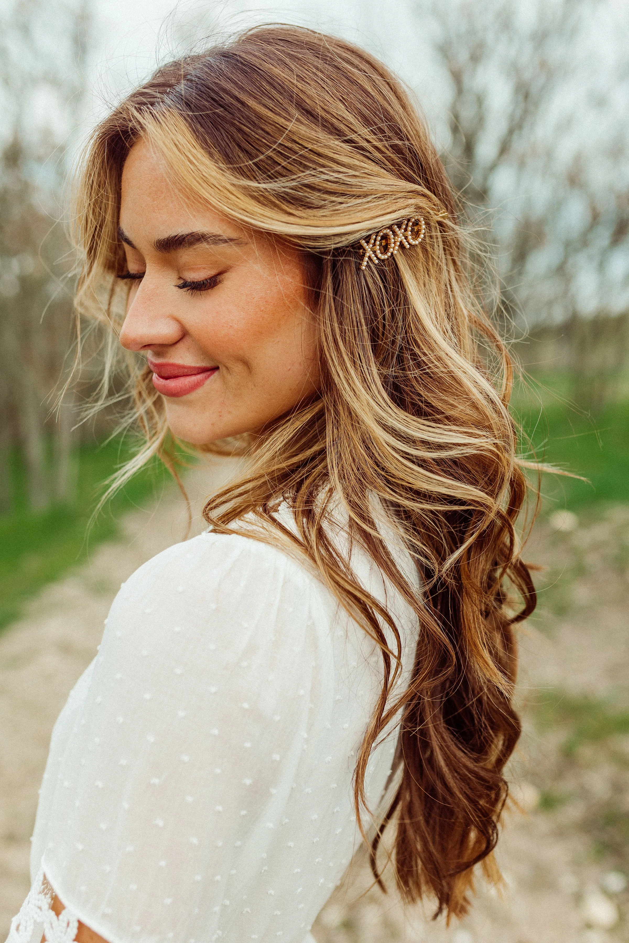 XOXO Pearl Bobby pin - Image 3